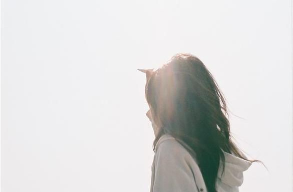 qq女生个性签名水晶_WWW.WHOISQQ.COM
