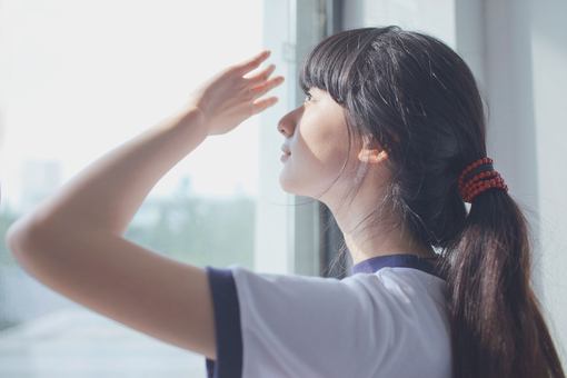 扣扣个性签名女生难过_WWW.WHOISQQ.COM