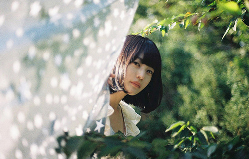 qq签名女生爱穿帆布鞋_WWW.WHOISQQ.COM