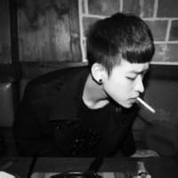傲慢的男生头像图片_WWW.WHOISQQ.COM