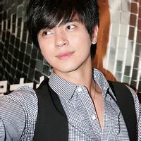 亚洲男生头像图片_WWW.WHOISQQ.COM
