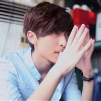 男生痛哭qq头像图片_WWW.WHOISQQ.COM