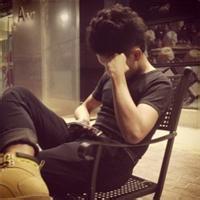 qq侧半身头像图片男生_WWW.WHOISQQ.COM