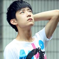 2015伤感男生头像图片_WWW.WHOISQQ.COM