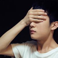 2015伤感男生头像图片_WWW.WHOISQQ.COM