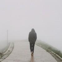 潮流的男生背影头像图片_WWW.WHOISQQ.COM