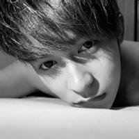 潮流头像图片男生黑白_WWW.WHOISQQ.COM