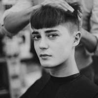 qq头像图片带翅膀男生_WWW.WHOISQQ.COM