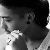 qq男生成熟黑色头像图片_WWW.WHOISQQ.COM