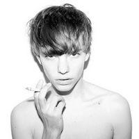 光头像图片男生_WWW.WHOISQQ.COM