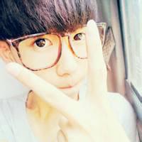 男生苦笑流泪头像图片_WWW.WHOISQQ.COM