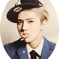 exo男生带帽子头像图片_WWW.WHOISQQ.COM