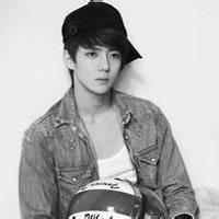 exo男生带帽子头像图片_WWW.WHOISQQ.COM