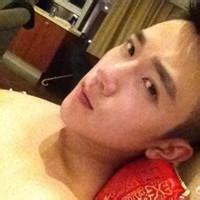 qq头像图片拿花男生_WWW.WHOISQQ.COM