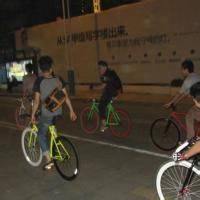 qq头像图片男生骑死飞_WWW.WHOISQQ.COM