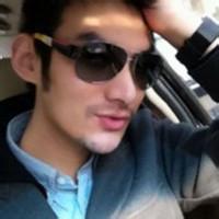 车里的男生头像图片_WWW.WHOISQQ.COM