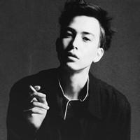 悲伤头像图片男生抽烟_WWW.WHOISQQ.COM