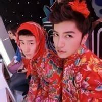 男生头像图片欧美兄弟_WWW.WHOISQQ.COM