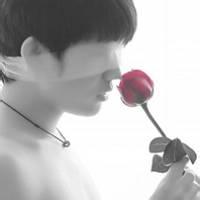 风情万种男生头像图片_WWW.WHOISQQ.COM