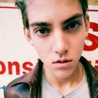 彩色欧美男生头像图片_WWW.WHOISQQ.COM