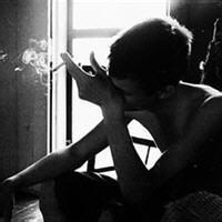 哭泣的男生头像图片_WWW.WHOISQQ.COM