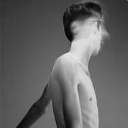 颓废头像图片男生黑白叼烟_WWW.WHOISQQ.COM