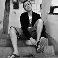 男生朴素头像图片吧_WWW.WHOISQQ.COM