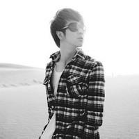 qq无字全身男生头像图片_WWW.WHOISQQ.COM