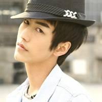 男生阳光开朗头像图片_WWW.WHOISQQ.COM
