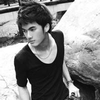 离开的头像图片男生_WWW.WHOISQQ.COM