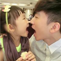 qq吴大伟男生带字头像图片_WWW.WHOISQQ.COM