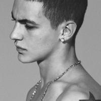 欧美失落男生头像图片_WWW.WHOISQQ.COM