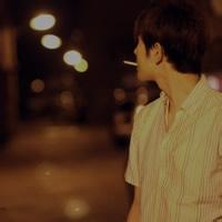 男生离别头像图片_WWW.WHOISQQ.COM