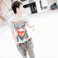 qq皮肤头像图片背影男生_WWW.WHOISQQ.COM