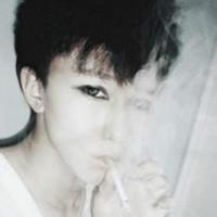 qq头像图片男生个性叼烟_WWW.WHOISQQ.COM