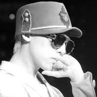 qq白发男生头像图片_WWW.WHOISQQ.COM