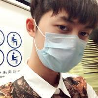 谢彬彬男生 qq头像图片_WWW.WHOISQQ.COM