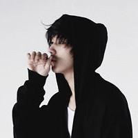 有气质男生头像图片_WWW.WHOISQQ.COM