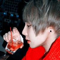 失恋后男生头像图片_WWW.WHOISQQ.COM