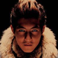 qq敬礼男生头像图片_WWW.WHOISQQ.COM