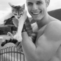 男生欧美有猫的头像图片_WWW.WHOISQQ.COM