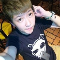 qq头像图片男生和女生拥抱_WWW.WHOISQQ.COM