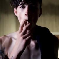 欧美男生透明头像图片_WWW.WHOISQQ.COM