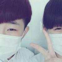 男生带口罩侧面头像图片_WWW.WHOISQQ.COM