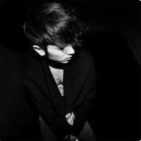 仰天大笑男生qq头像图片_WWW.WHOISQQ.COM
