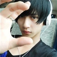qq男生 耳机头像图片_WWW.WHOISQQ.COM