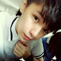 简单纯洁男生头像图片_WWW.WHOISQQ.COM