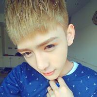 霸气叼烟男生头像图片_WWW.WHOISQQ.COM