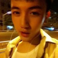 qq男生全身无字头像图片_WWW.WHOISQQ.COM