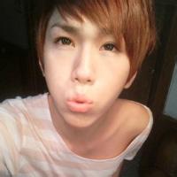 低调帅气男生头像图片_WWW.WHOISQQ.COM